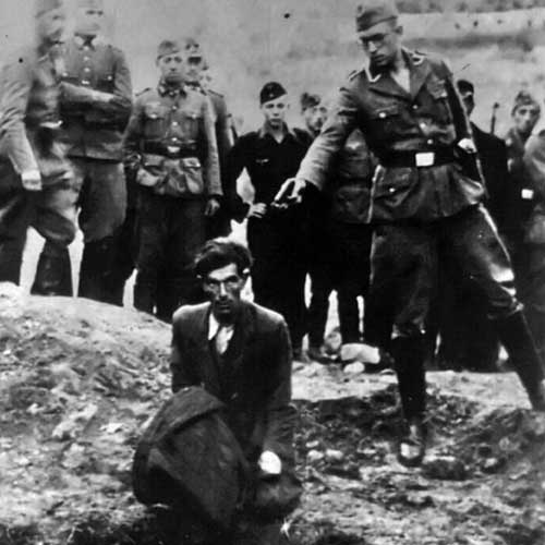 Ejecución de un judío en manos de los Einsatzgruppen